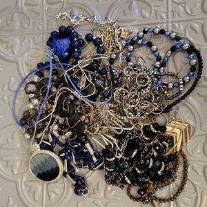 LOT OF NEW AND PRE-OWNED ASSORTED NECKLACES - ONE FULL POUND!